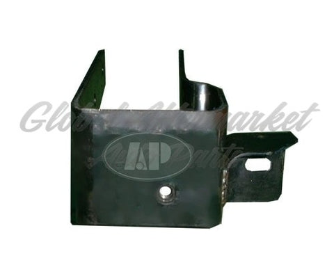 BUMPER BRACKET FR RH 2500/3500 SERIES (BOLTS NOT INCLUDED)