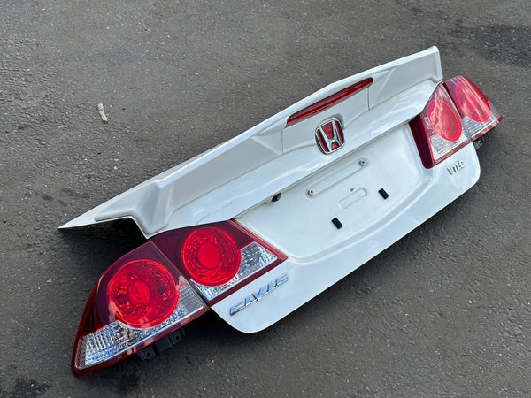 JDM 2006-2008 Honda Civic/Acura CSX Rear End Conversion Trunk Spoiler Trunk Light