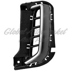 GRILLE LOWER LH BLACK W/CHROME MOULDING