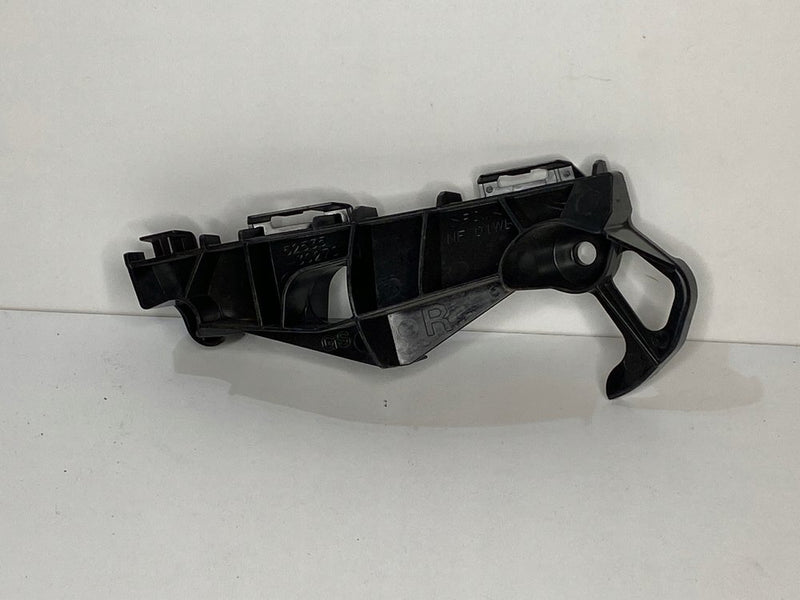 BUMPER RETAINER FR RH PLASTIC