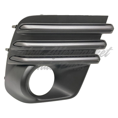 FOG LAMP BEZEL FR RH BLACK W/STEEL GRAY / ROUND HALOGEN FOG LAMPS EXCLUDE WILDERNESS/SPRT