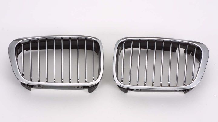 GRILLE LH CHROME/BLACK