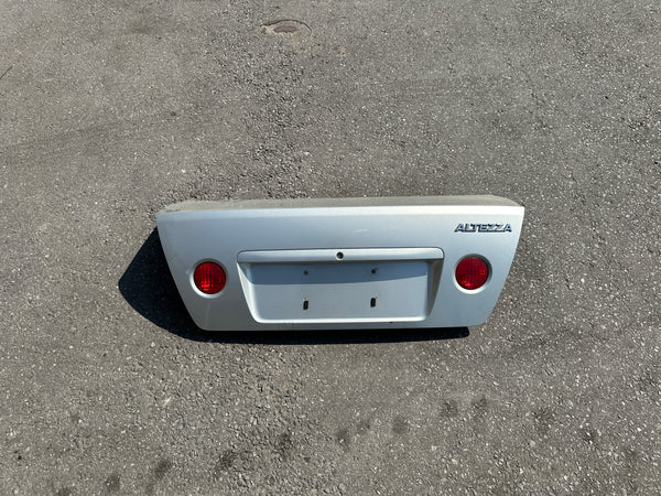 JDM 1998-2005 Toyota Altezza Lexus IS300 Trunk Wing  Used | Rear Bumper + Trunk | Altezza Rear Bumper, Altezza Sideskirts, Altezza Trunk, freeshipping, Is300 Rear Lip, Jdm Altezza Parts, localpickup, Toyota Altezza Parts | 2878