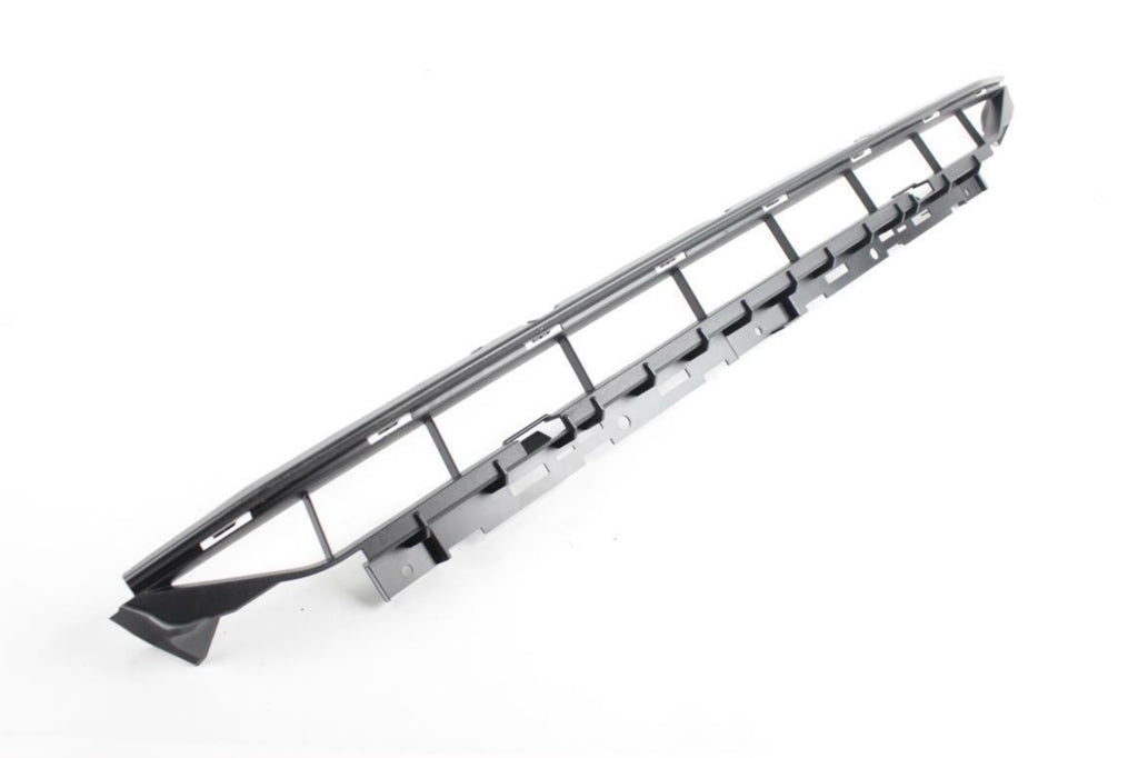 GRILLE LOWER CENTER LOWER BLACK W/S-LINE