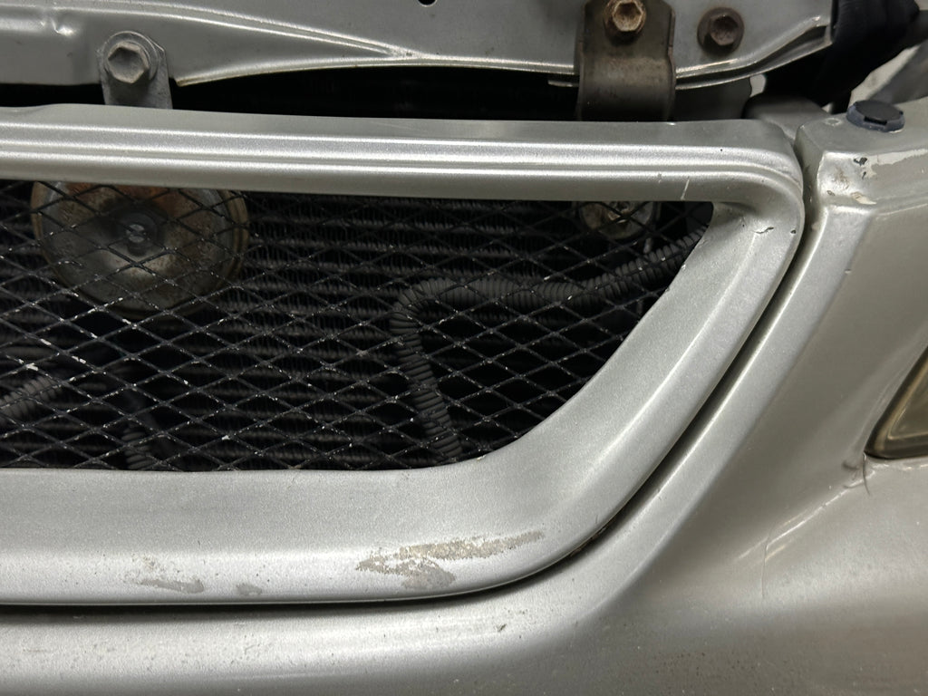 2001-2005 JDM TOYOTA ALTEZZA/ LEXUS IS300 FRONT END NOSE CUT FIBERGLASS 2001-2005 JDM TOYOTA ALTEZZA/ LEXUS IS300 FRONT END NOSE CUT FIBERGLASS
