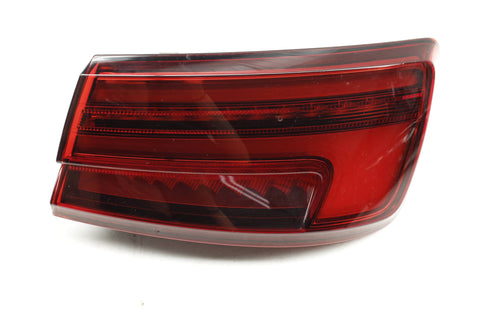 TAIL LAMP RH LED W/DYNAMIC TURN SIGNAL STD ON S3 AND A3 PRESTIGE TRIM HQ