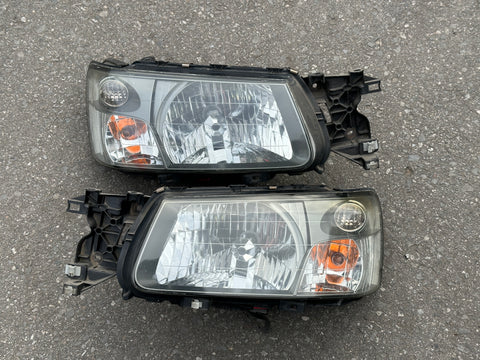 JDM Subaru Forester STi XT OEM HID Headlights Lamps LH RH SG5 2003-2005