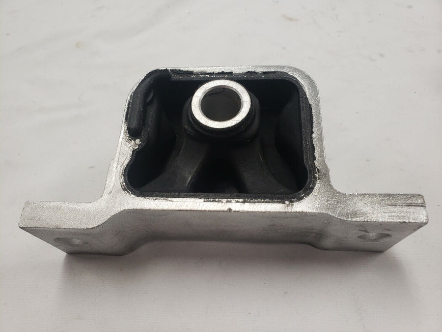 ENGINE MOUNT FRONT 2.4L AT