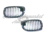 GRILLE RH CHROME/BLACK [11 BLACK VERTICAL BARS WITH CHROME FACE SURROUNDED BY CHROME FRAME] — photo 1
