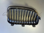 GRILLE LH CHROME/BLACK CPE/CONV — photo 3
