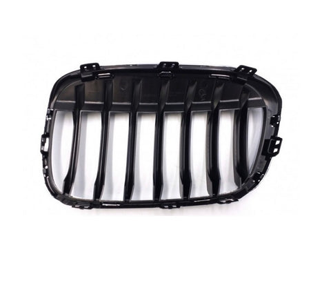 GRILLE RH PTD SILVER W/CHROME FRAME FOR X-LINE MODEL