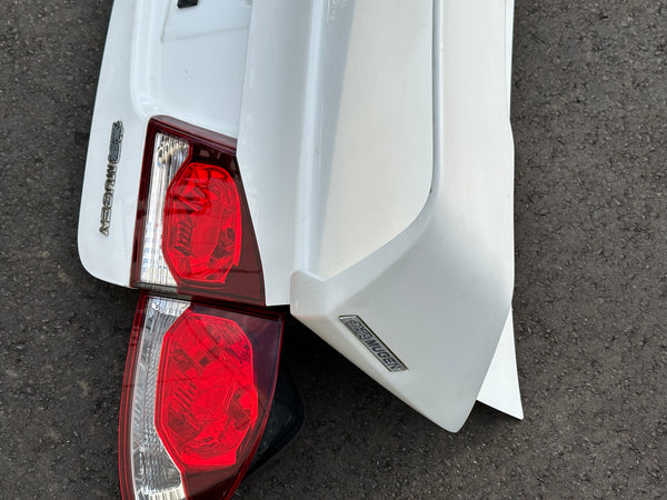 JDM 2009-2011 Honda Civic/Acura CSX Rear End Conversion Trunk Spoiler Trunk Light