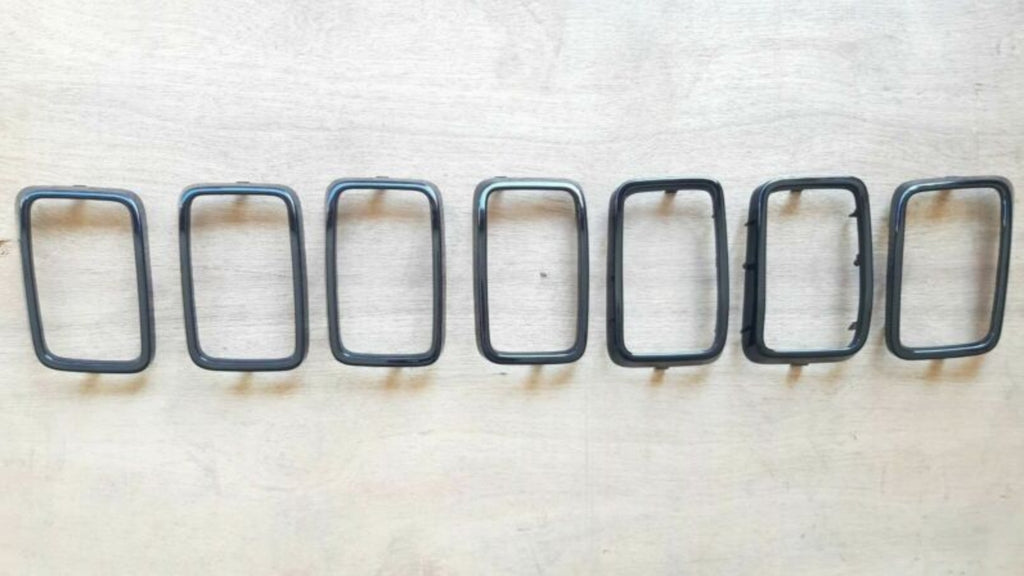 GRILLE TRIM RING SET GLOSS BLACK 7-PC EXCLUDE SRT/TRACKHAWK
