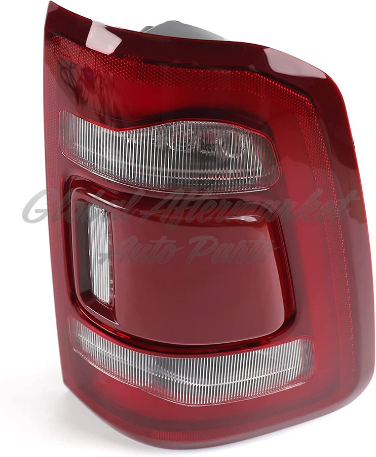 TAIL LAMP RH LED RED CENTER LENS/ TRIM W/O BLINS SPOT / LOGO HQ