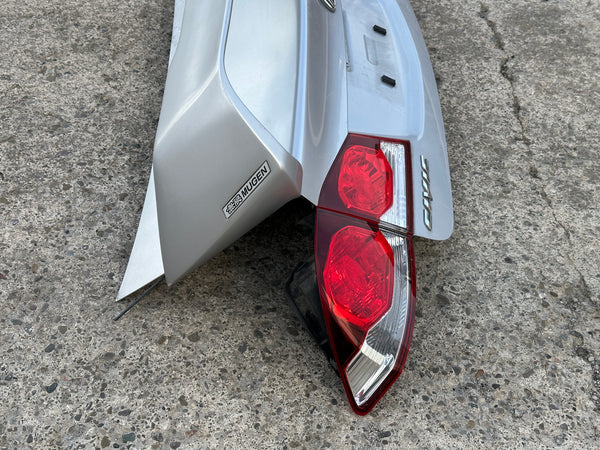 JDM 2009-2011 Honda Civic/Acura CSX Rear End Conversion Trunk Spoiler Trunk Light