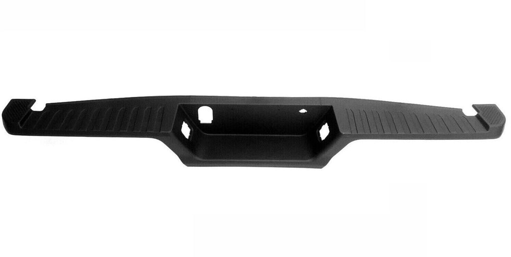 BUMPER STEP PAD RR BLACK W/TOW W/O SENSOR