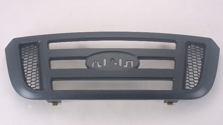 GRILLE BLACK EXCLUDE STX MODEL