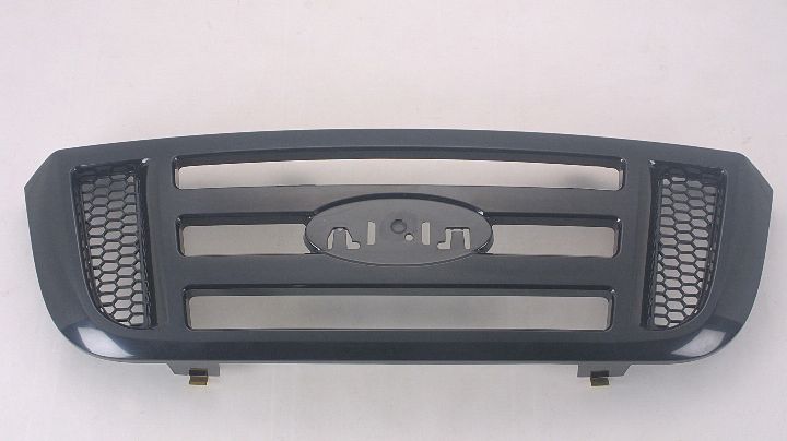 GRILLE BLACK W/BLACK INNER EXCLUDE STX MODEL