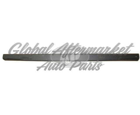 TAILGATE MOULDING UPPER BLACK (W/O INTEGRATED STEP)