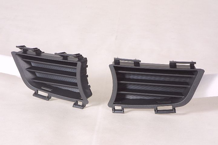 GRILLE LOWER RH OUTER MATTE-BLACK