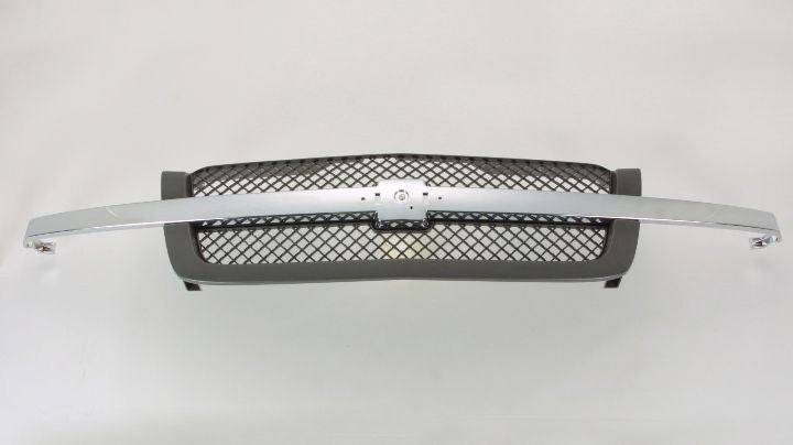 GRILLE W/TEXTURED FRAME/CHROME CENTER BAR BASE/LS/LT MODEL