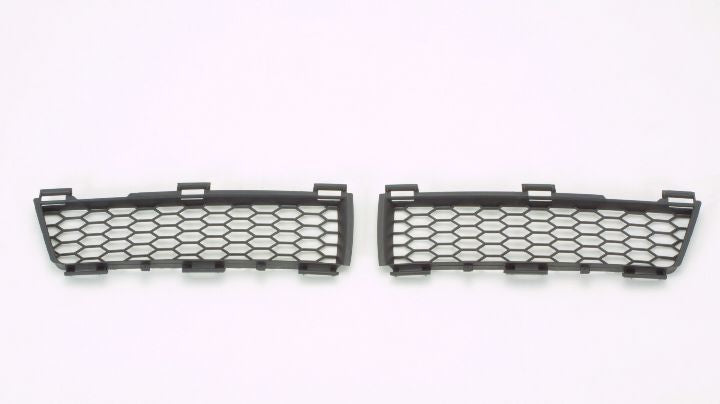GRILLE LOWER RH