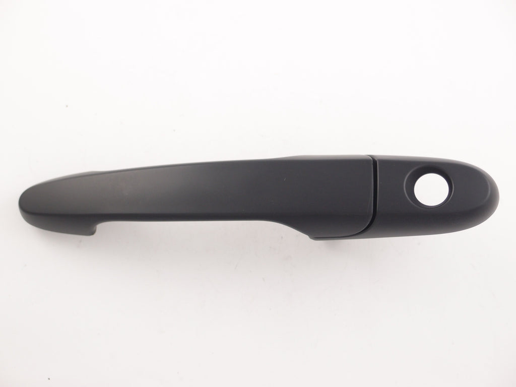 DOOR HANDLE FR LH OUTER (W/KEY HOLE)