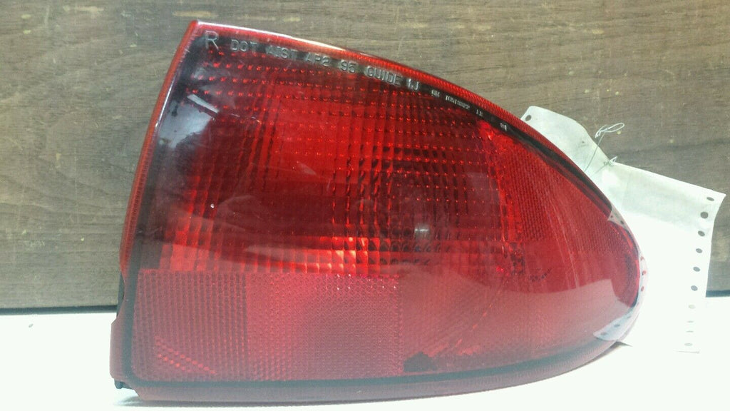 TAIL LAMP RH W/MARKER HQ