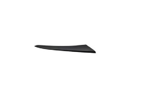 GRILLE MOLDING RH BLACK (MOUNTS BELOW HEAD LAMP)