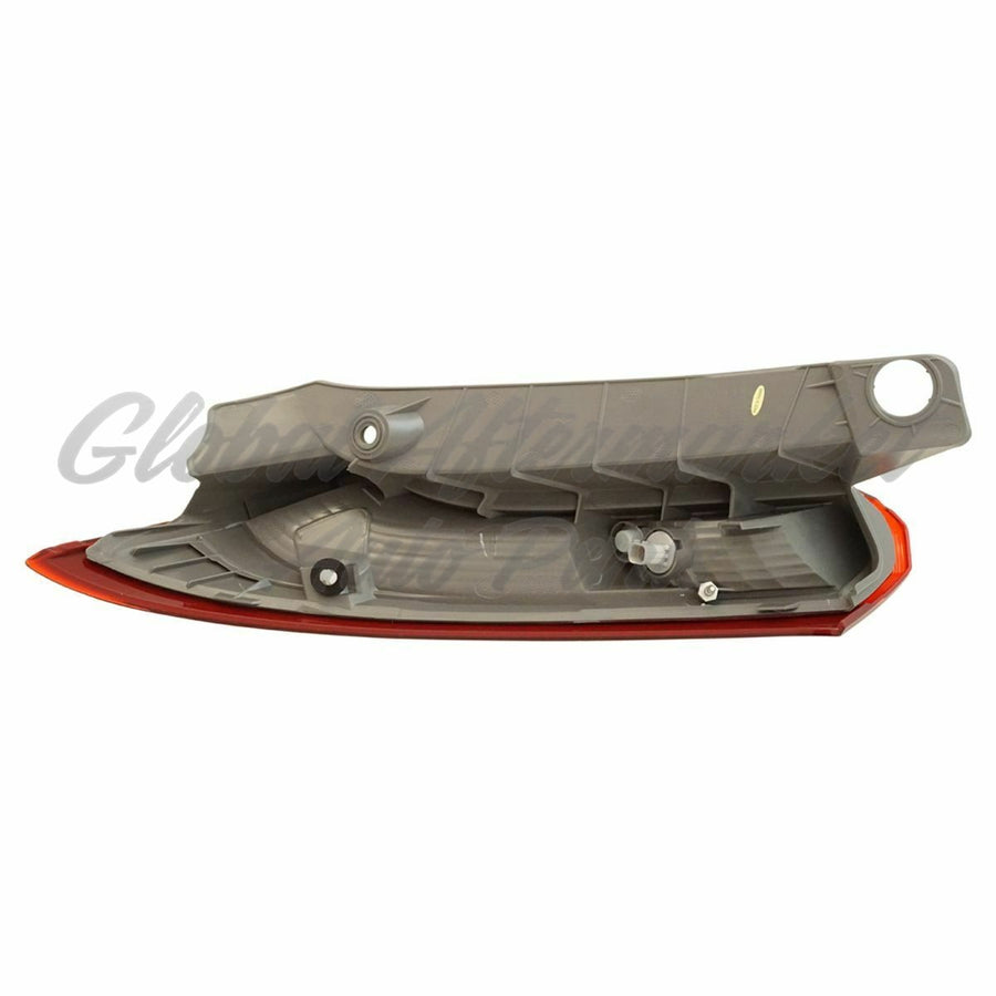 TAIL LAMP RH UPPER CAPA
