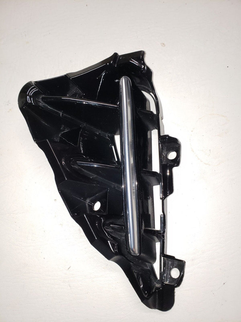 GRILLE LOWER FR LH GLOSS BLACK W/GRAY TRIM SDN GT/ GT-LINE