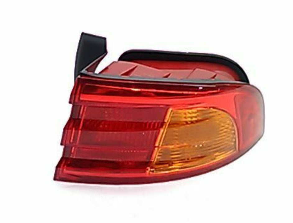 TAIL LAMP RH FROM OCT 01 HQ