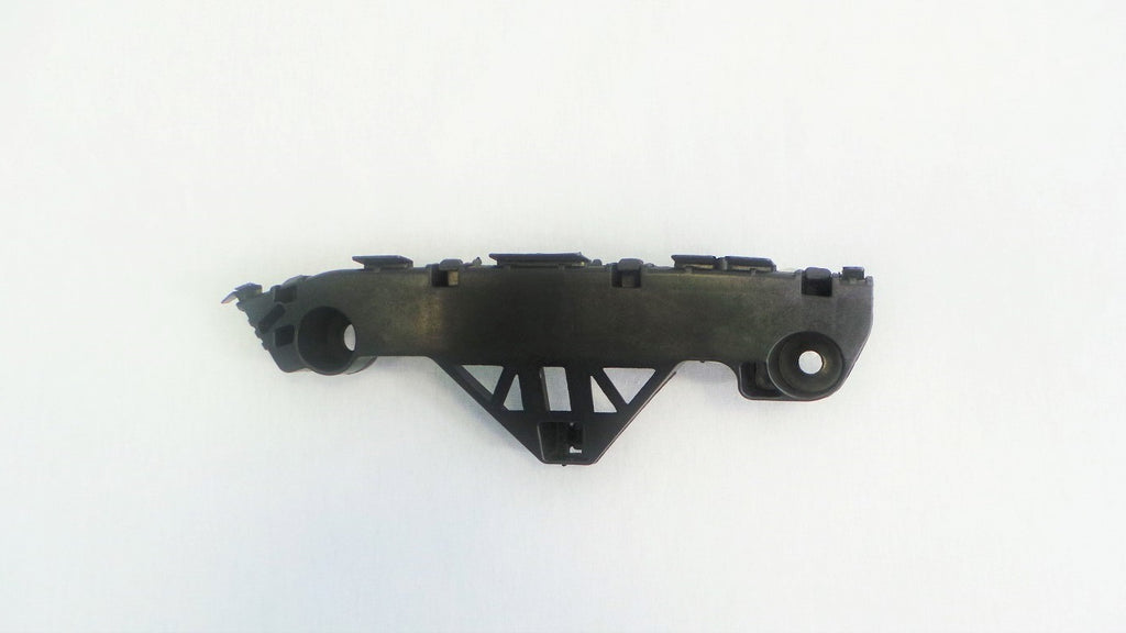 BUMPER BRACKET FR RH 2.0L/2.5L PLASTIC