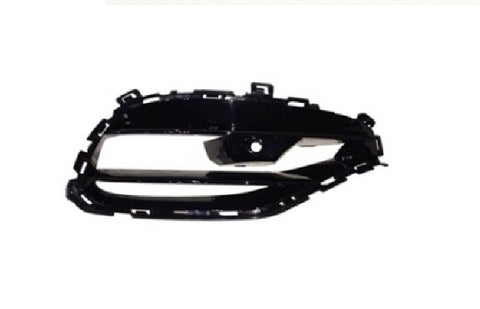 GRILLE LOWER FR RH BRIGHT BLACK FINISH W/SENSOR