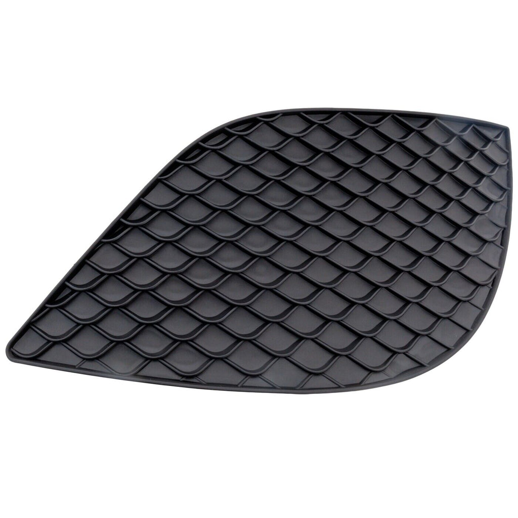 GRILLE LOWER FR RH TEXTURED BLACK W/O PARK ASSIST SENSOR / AMG