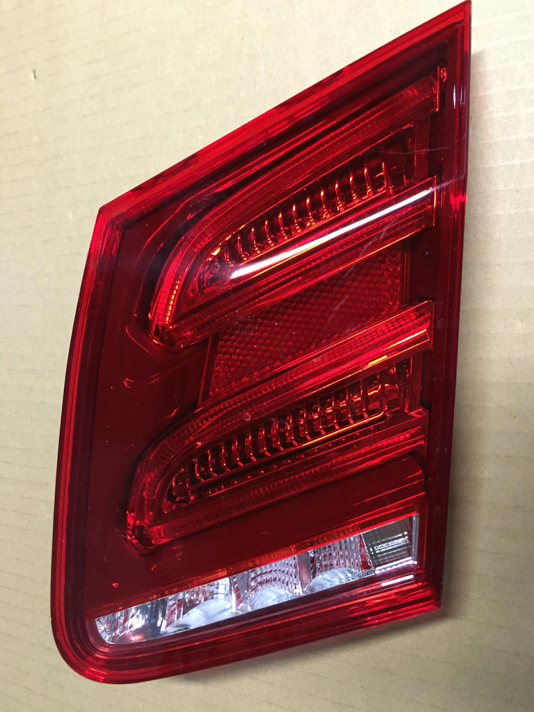TRUNK LAMP LH (BACKUP LAMP) SDN/HYB HQ