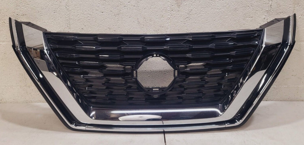 GRILLE FR GLOSS BLACK W/CHROME MOLDING W/O CAMERA US BUILT