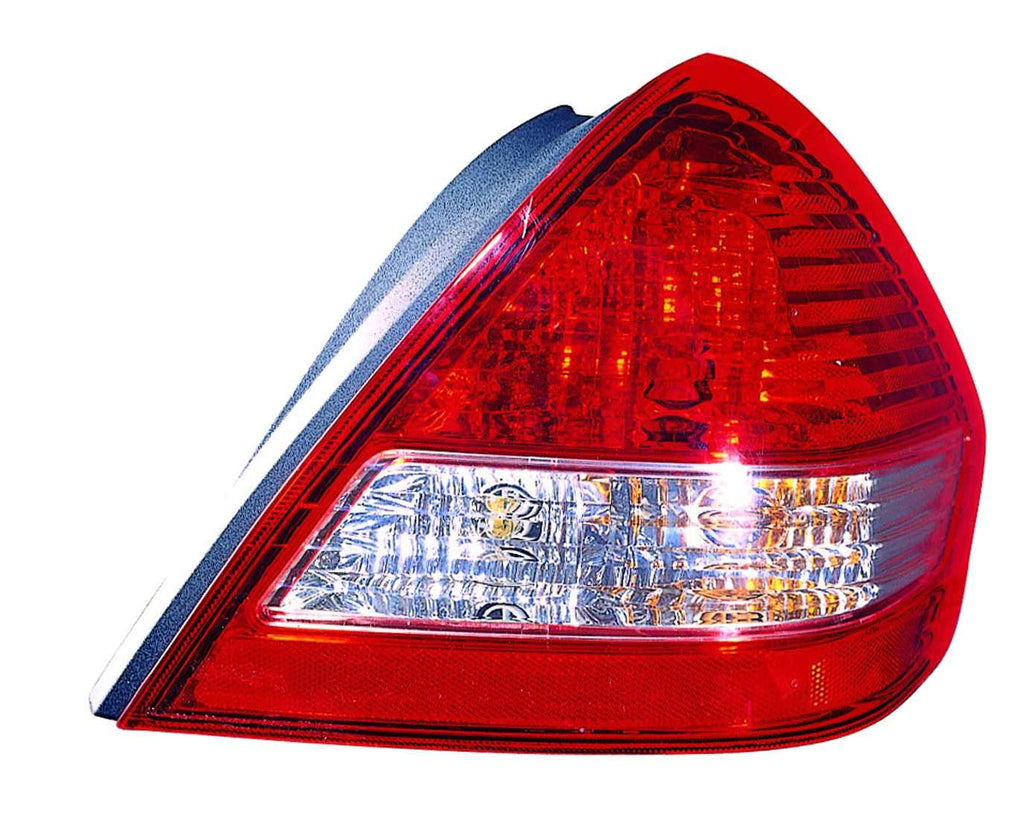 TAIL LAMP RH SDN HQ