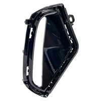 GRILLE LOWER FR RH GLOSS BLACK PRIMED W/LAMP HOLE / FOR PLUG-IN /PRIME