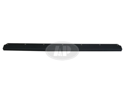 TAILGATE PROTECTOR MATT-BLACK PLASTIC