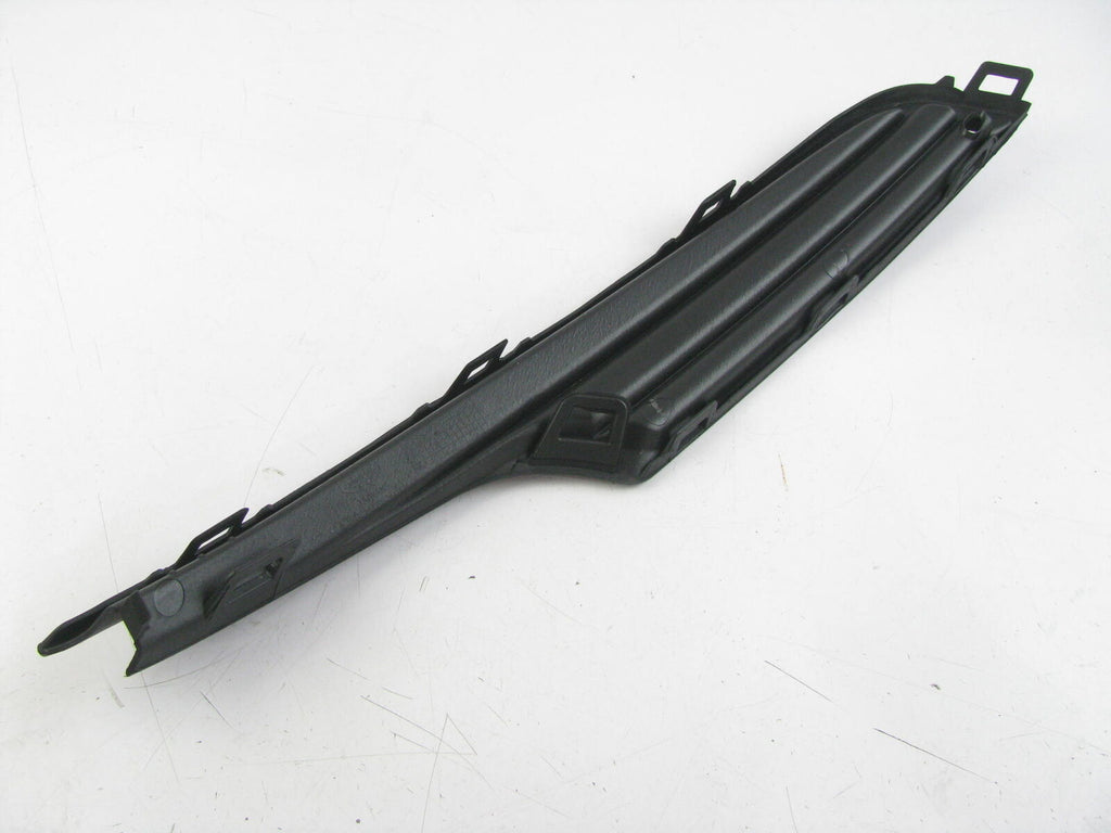 GRILLE LH OUTER W/O CHROME STRIP