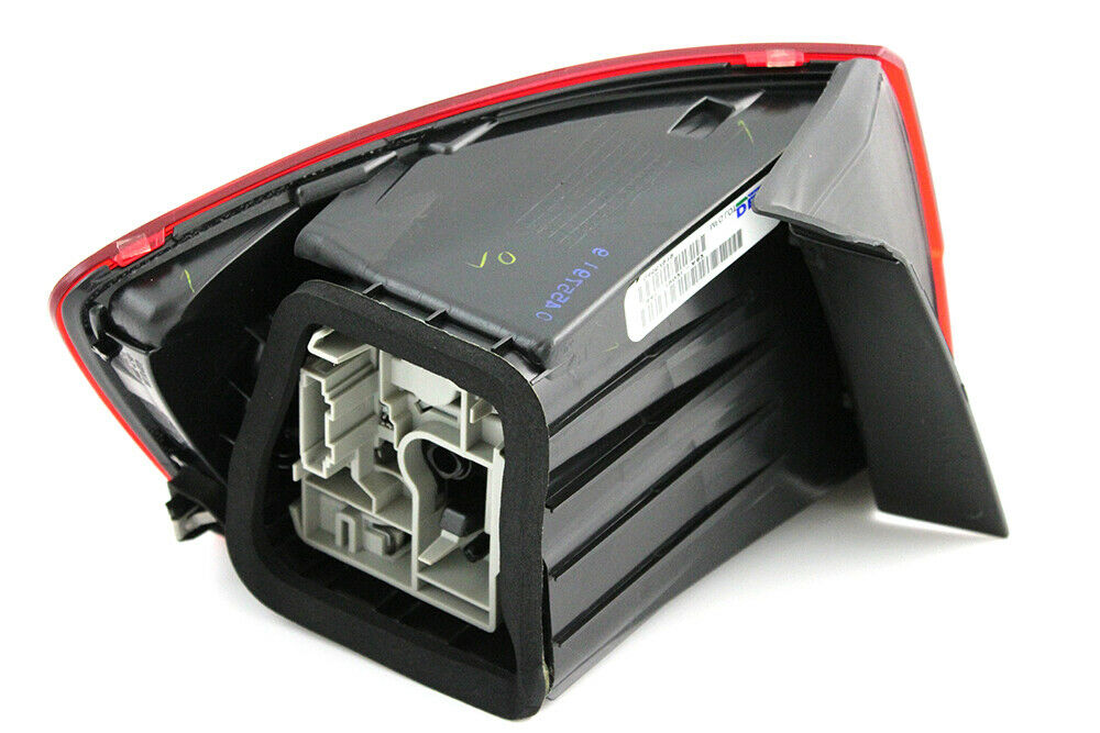 TAIL LAMP RH SDN W/O LED W/RR FOG LAMP HQ
