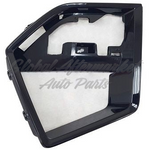 GRILLE LOWER FR RH OUTER GLOSS BLACK W/ M-PKG — photo 1