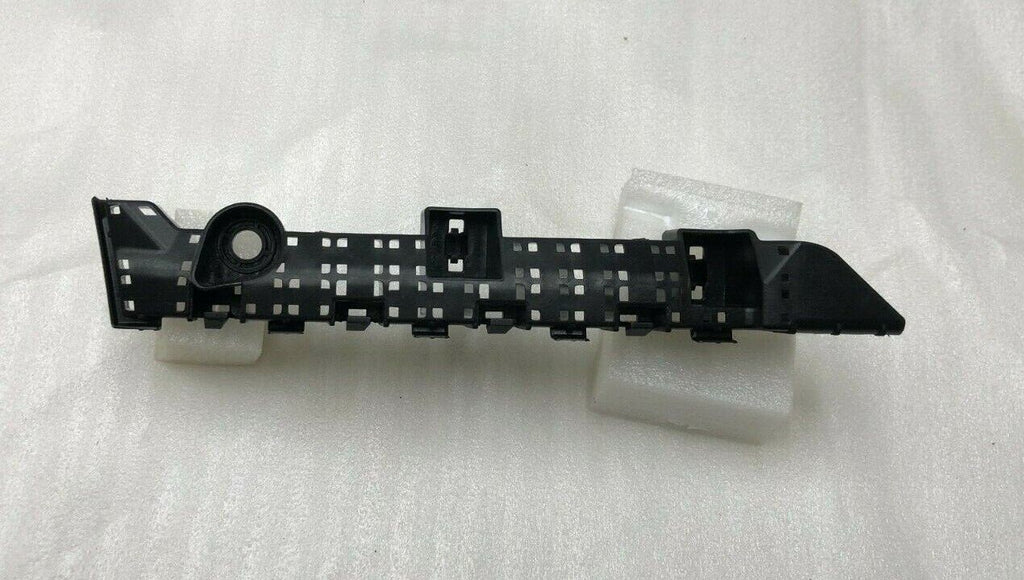 BUMPER RETAINER FR RH PLASTIC