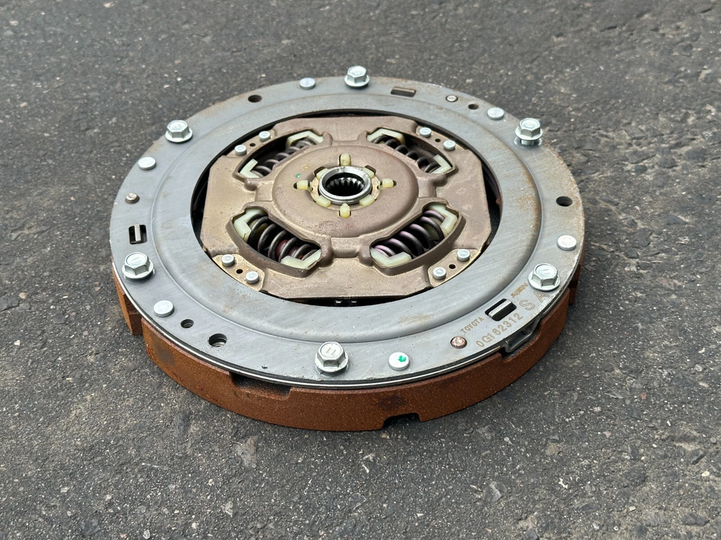 Toyota Prius Jdm 2010-2015 2ZR-FXE 1.8L Hybrid Transmission Input Damper Clutch (Flat Version)