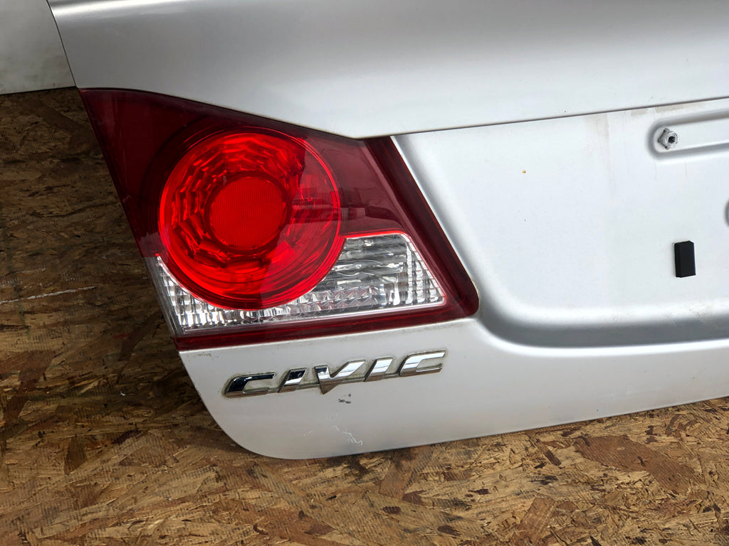 1537 JDM 2006-2011 Honda Civic/Acura CSX Trunk Lid W