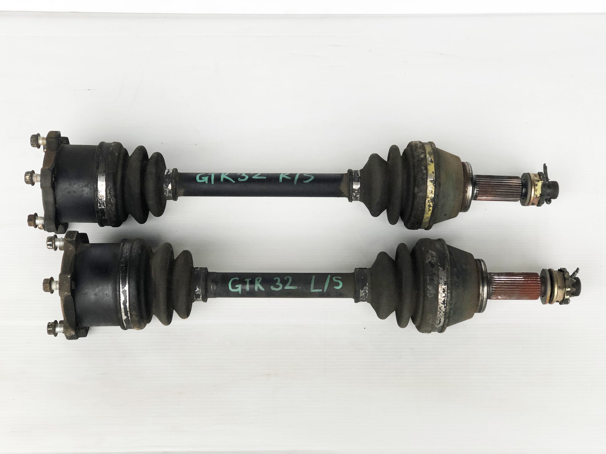 ルノー、32インチ 1543 | JDM Nissan Skyline R32 GTR Rear Right CV Joints Axle R33
