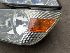 Toyota JDM Altezza GITA SXE10 01-05 Front Head Light Lamps Lexus IS300 IS200 OEM