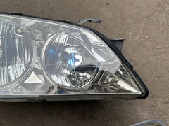 Toyota JDM Altezza GITA SXE10 01-05 Front Head Light Lamps Lexus IS300 IS200 OEM