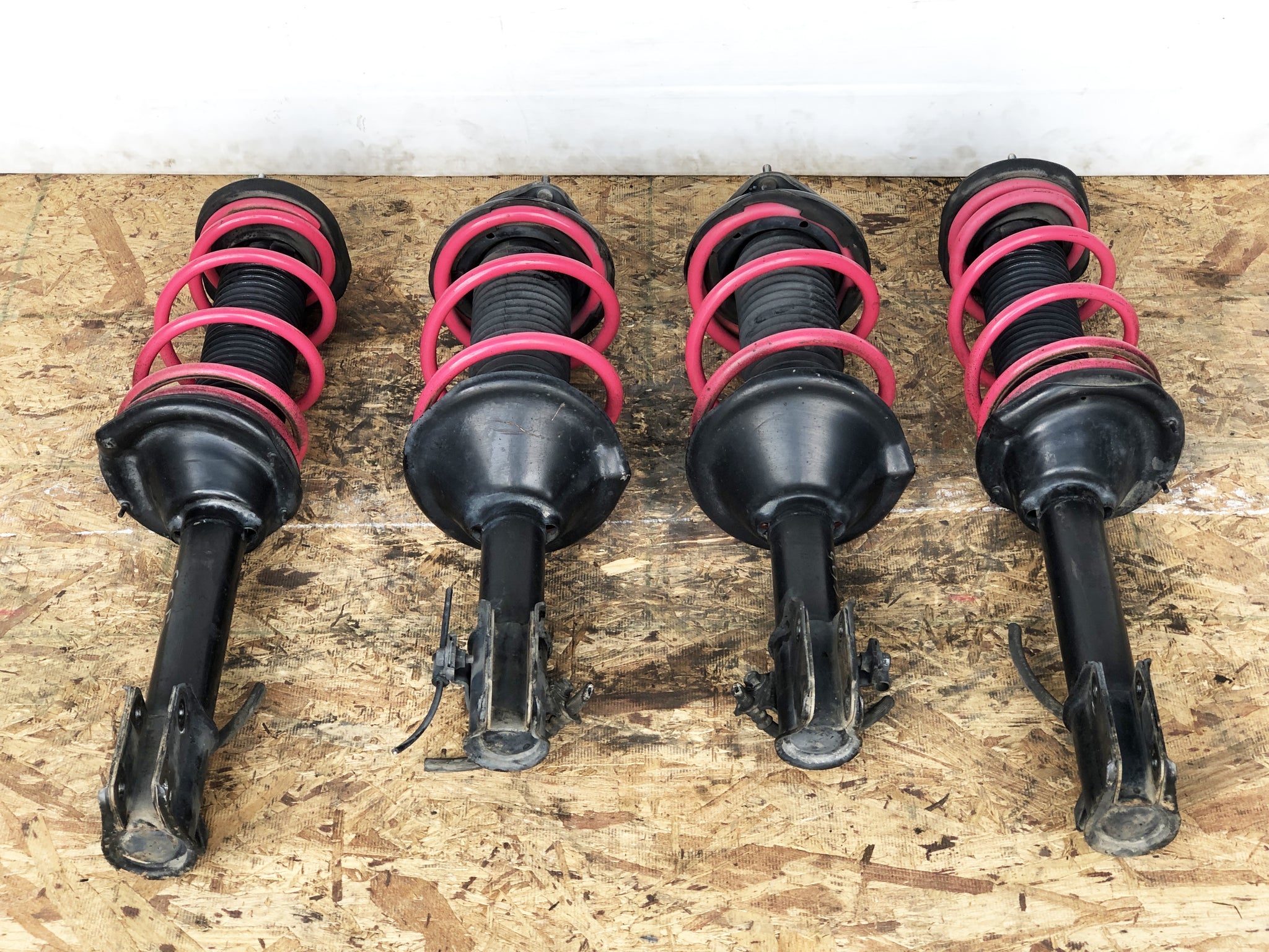 1383 | JDM Subaru Forester Shocks STi Pink Springs Struts